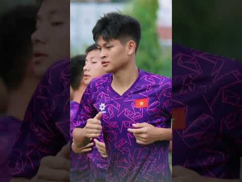5 cau thu noi bat cua u17 viet nam shorts bongda