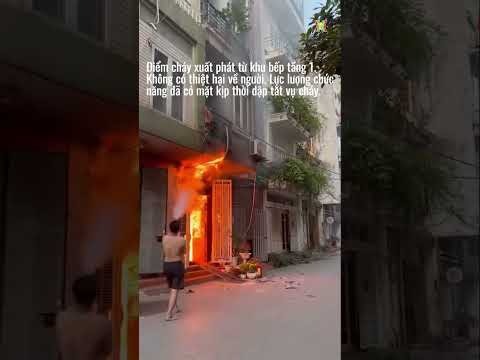 5 nguoi treo ban cong thoat than khoi vu chay nha pho vinh phuc