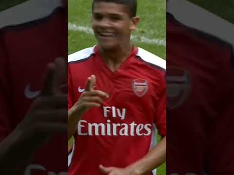 denilson with a beauty against everton f09f9982e28694efb88f