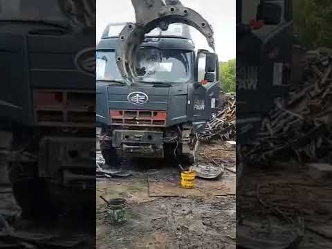 destroy the truck pha huy xe tai trung quoc shorts