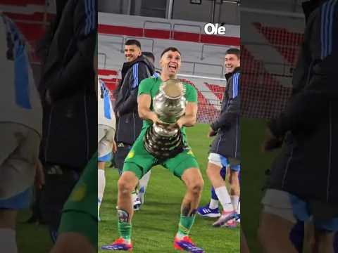 emi martinez f09f87a6f09f87b7 celebrates with the copa america trophy f09f8f86 f09f9886 football argentina