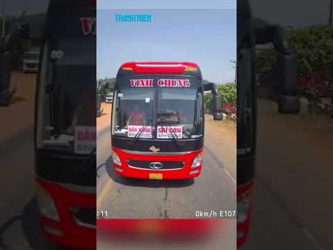 hoang hon canh tai xe xe khach lan lan vuot au tren quoc lo 14