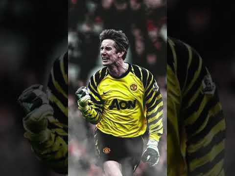 so sanh doi hinh man utd 2008 va 2021 shorts