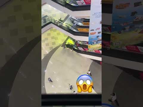 van hanh mall lai co bien