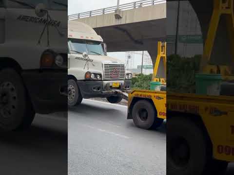 xe cuu ho keo xe container bi hu shorts xe xeoto car truck youtubeshorts shortvideo